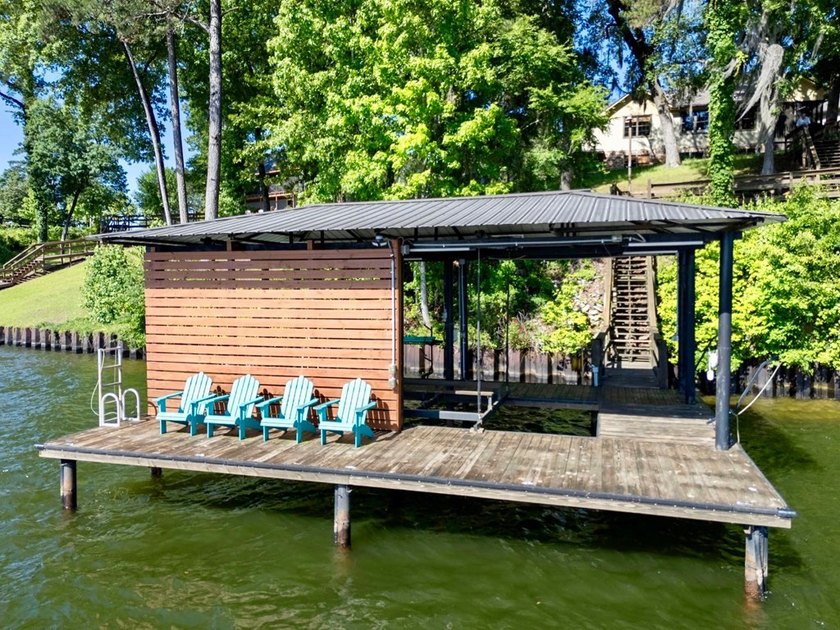 Luxury waterfront living awaits at this exceptional - photo 25