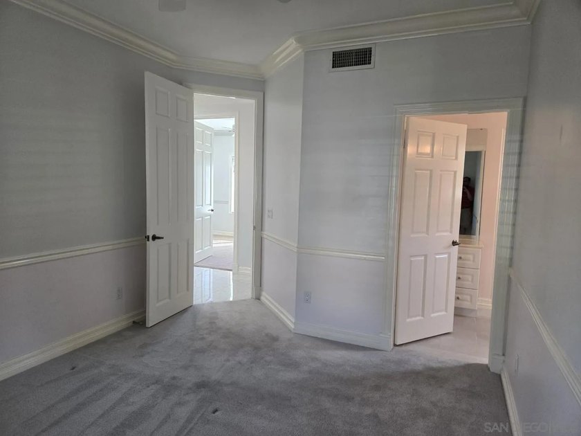 Single-Level View Estate with Rare 46' RV Garage in Del Cerro - photo 30