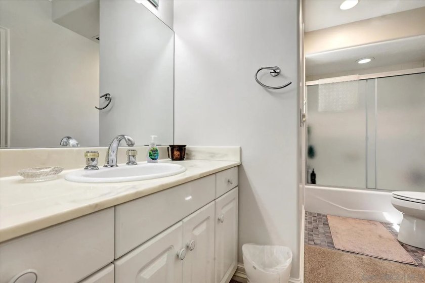 Single-Level View Estate with Rare 46' RV Garage in Del Cerro - photo 33
