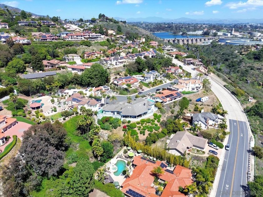 Single-Level View Estate with Rare 46' RV Garage in Del Cerro - photo 44