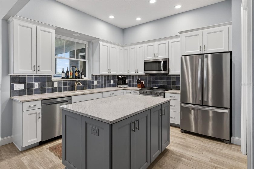 Lakefront Oasis with Income Potential - 260&amp; 264 S. Central Ave - photo 5