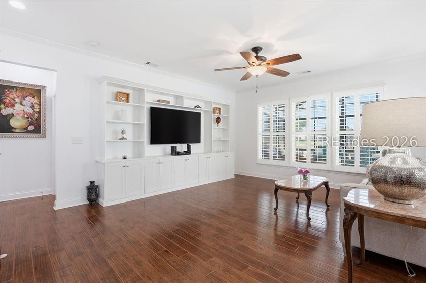 Prime North Side location with incredible golf course views! - photo 10