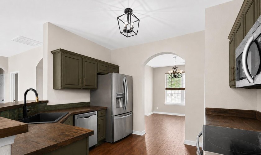 Welcome home to this totally renovated 5 bedroom, 2.5 bath home - photo 9