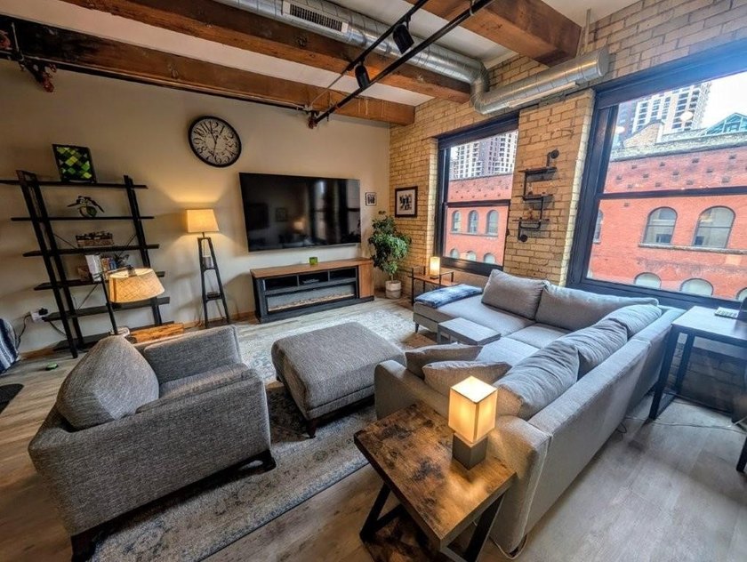 This beautifully maintained, open-concept condo/loft at River - photo 11