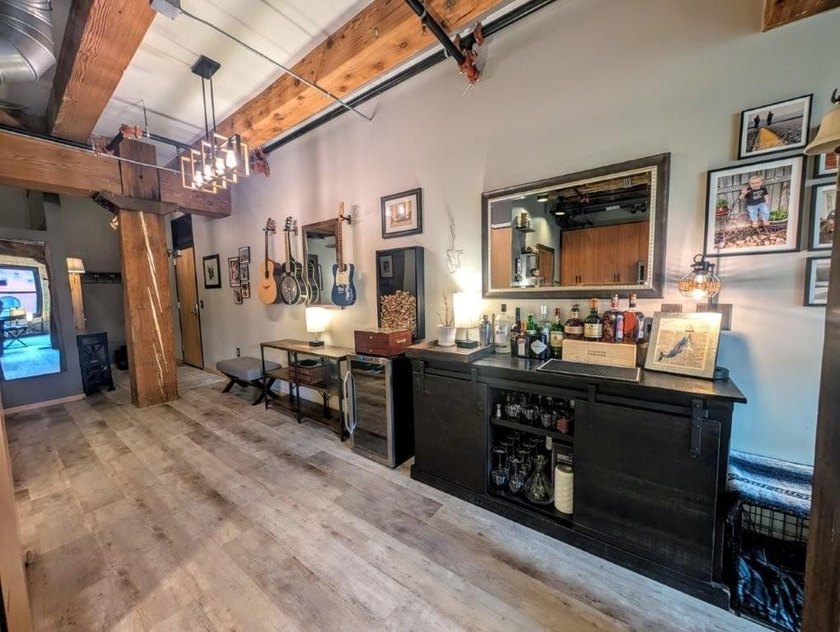 This beautifully maintained, open-concept condo/loft at River - photo 13