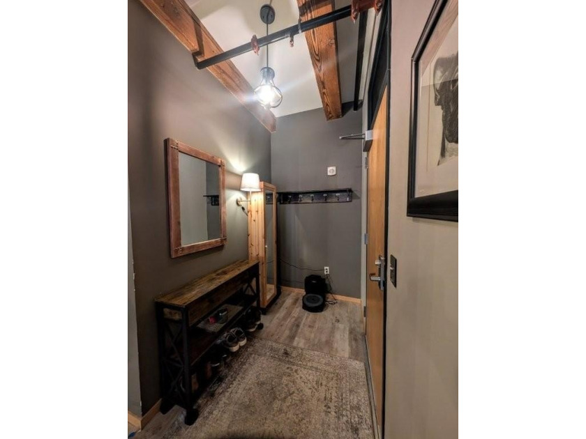 This beautifully maintained, open-concept condo/loft at River - photo 16