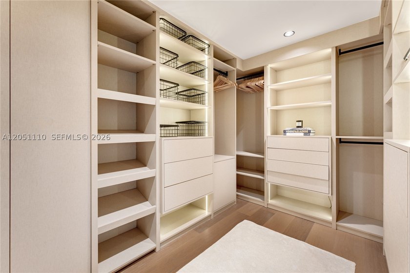 Discover refined waterfront living at The Ritz Carlton - photo 21