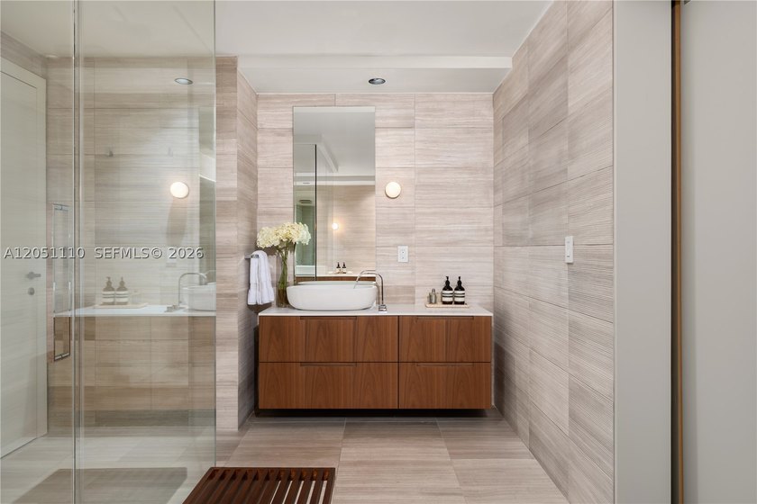 Discover refined waterfront living at The Ritz Carlton - photo 23