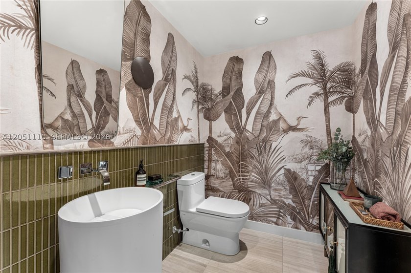 Discover refined waterfront living at The Ritz Carlton - photo 25