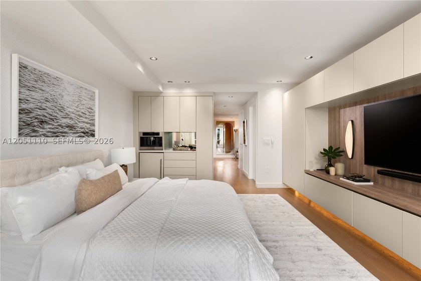 Discover refined waterfront living at The Ritz Carlton - photo 27