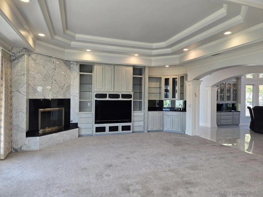 Single-Level View Estate with Rare 46' RV Garage in Del Cerro - photo 7