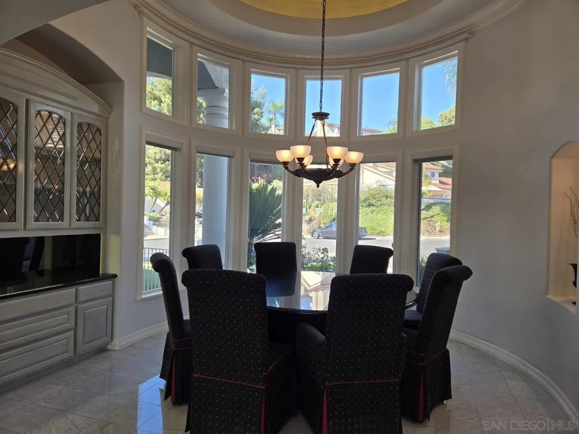 Single-Level View Estate with Rare 46' RV Garage in Del Cerro - photo 9