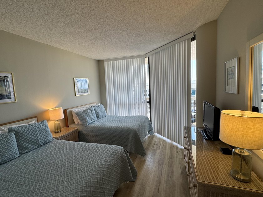Surfside beachside resort living at its best. Rare 2BR/2BA floor - photo 11