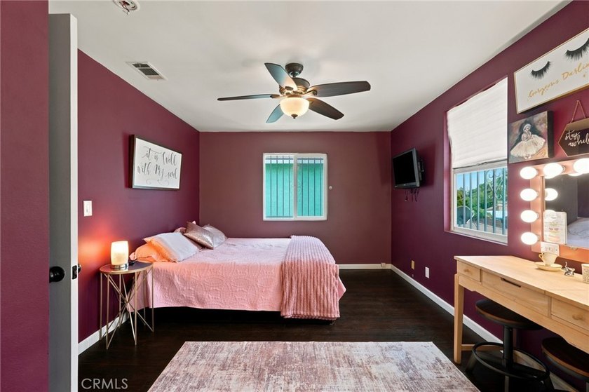 Welcome to this beautifully updated 3-bedroom, 2.5-bath home - photo 15