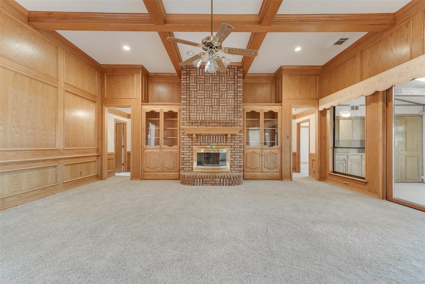 Rare 64 Acre Luxury Waterfront Ranch Estate has a Private - photo 15