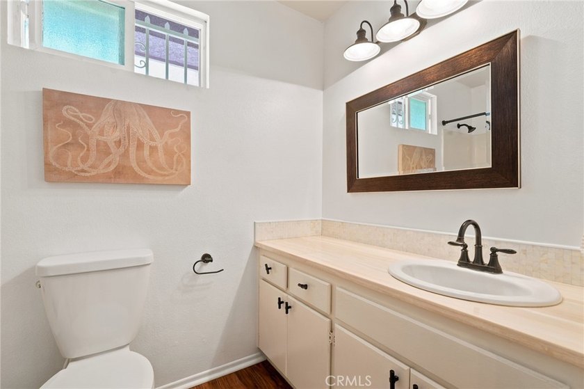 Welcome to this beautifully updated 3-bedroom, 2.5-bath home - photo 19