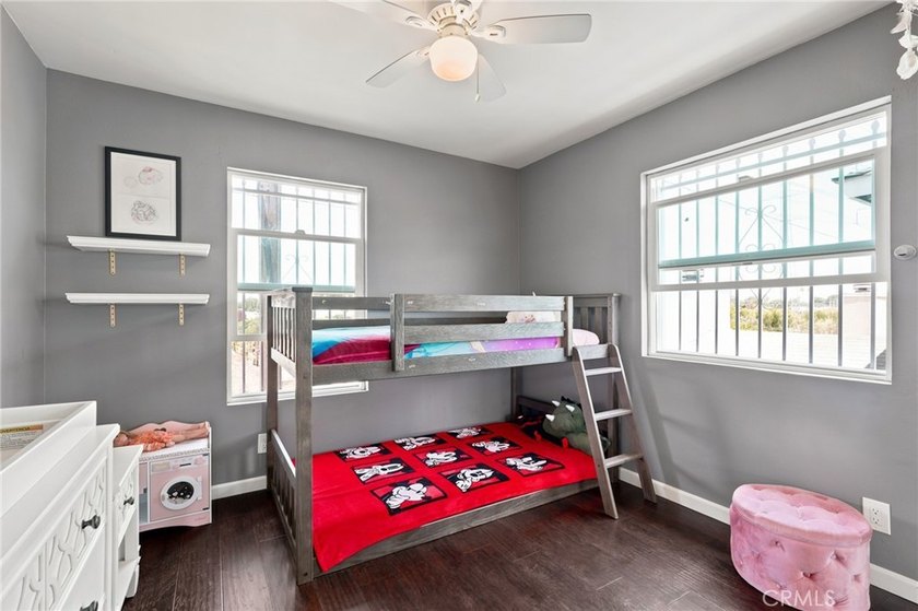 Welcome to this beautifully updated 3-bedroom, 2.5-bath home - photo 20