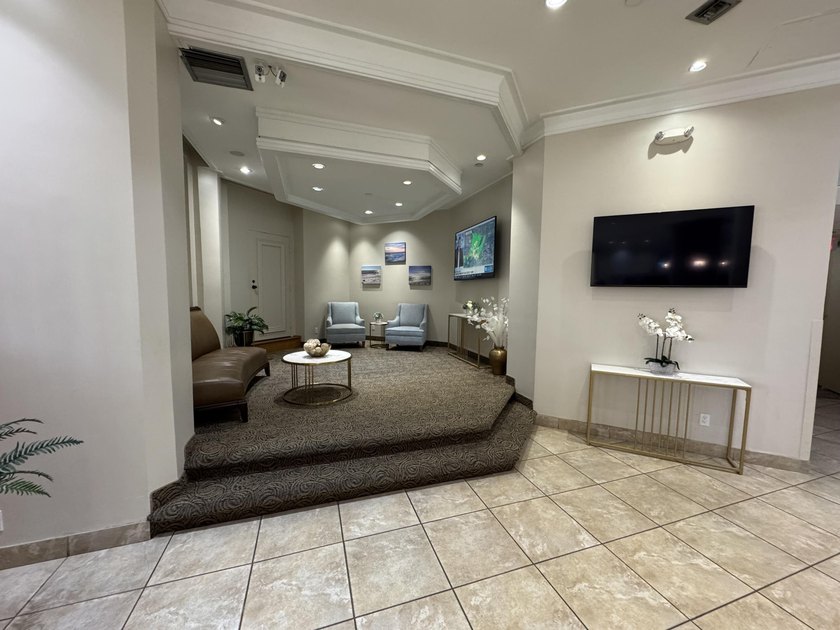 Surfside beachside resort living at its best. Rare 2BR/2BA floor - photo 23
