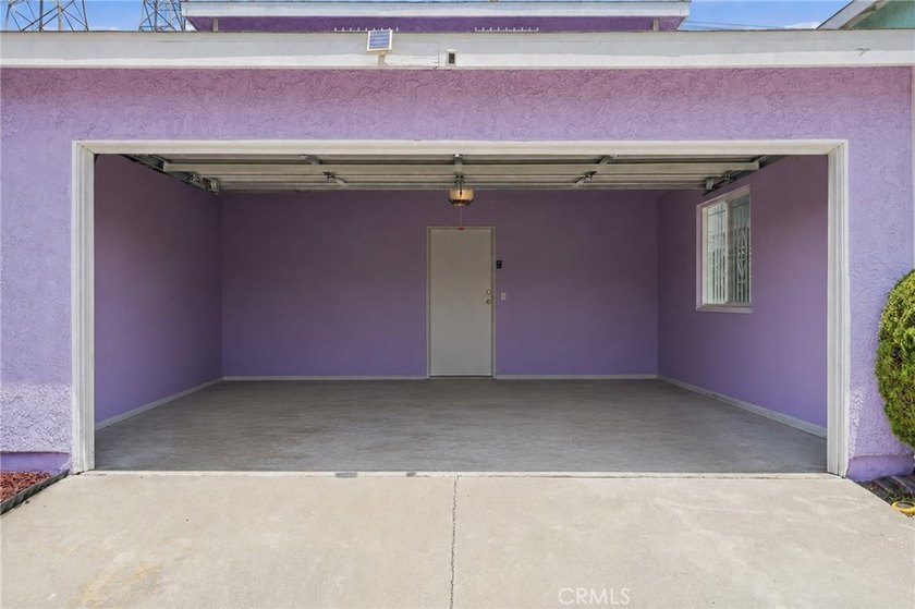 Welcome to this beautifully updated 3-bedroom, 2.5-bath home - photo 24