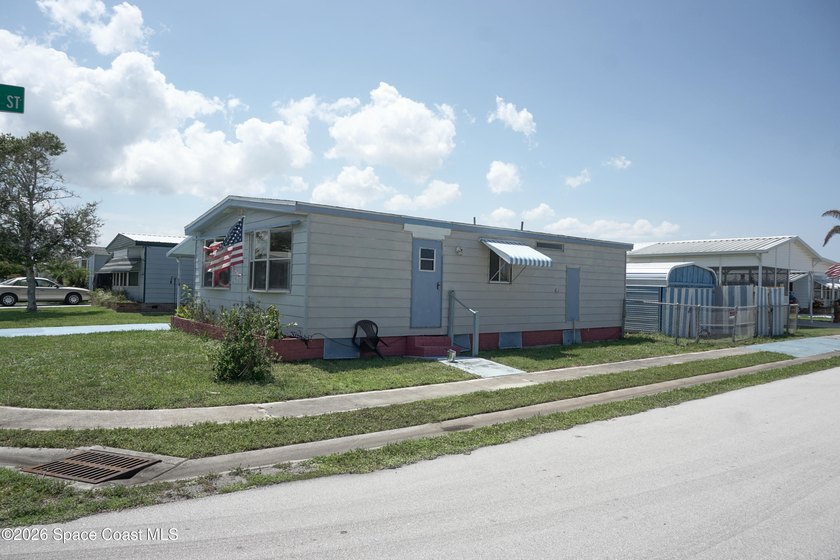 Own your own land, pay no lot fees, and choose whether you want - photo 29