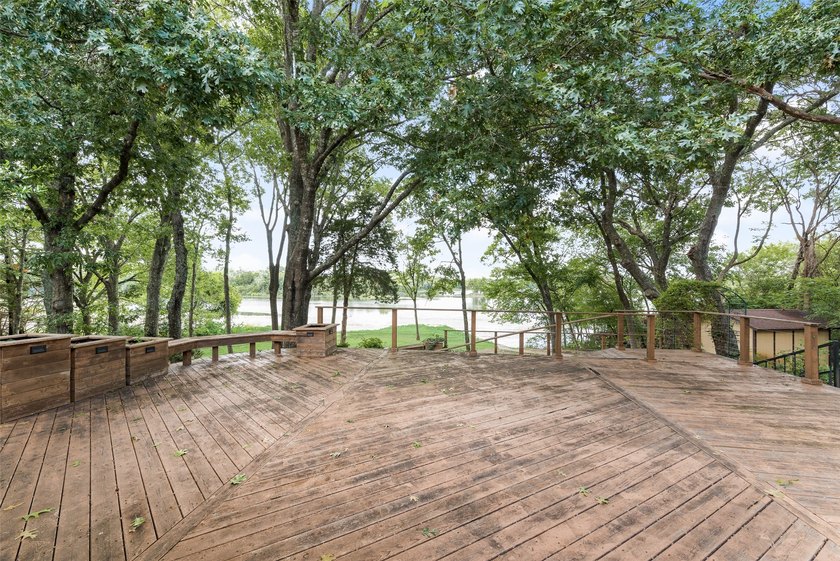 Rare 64 Acre Luxury Waterfront Ranch Estate has a Private - photo 34