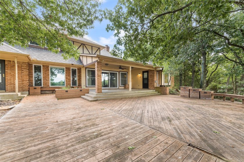 Rare 64 Acre Luxury Waterfront Ranch Estate has a Private - photo 35