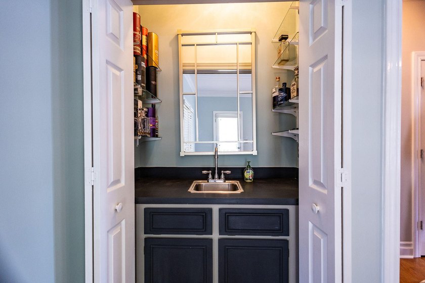 Refined Elegance in Whitehall at its best!l Discover the - photo 5