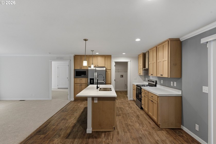 Brand new and never lived in, this 2025 manufactured home is - photo 13