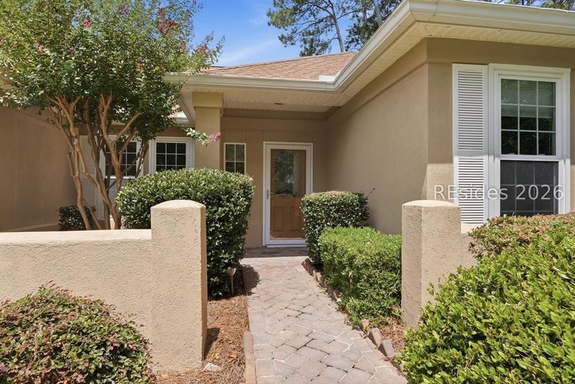 Searching for a Sun City Hilton Head home with room to entertain - photo 10
