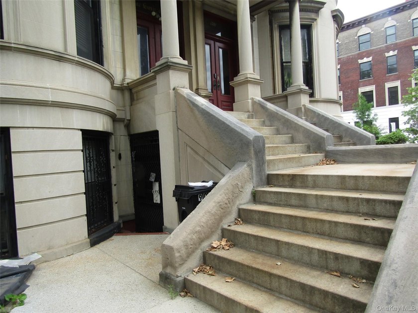 Charming 19th Century Historic Mansion landmarked in the - photo 3