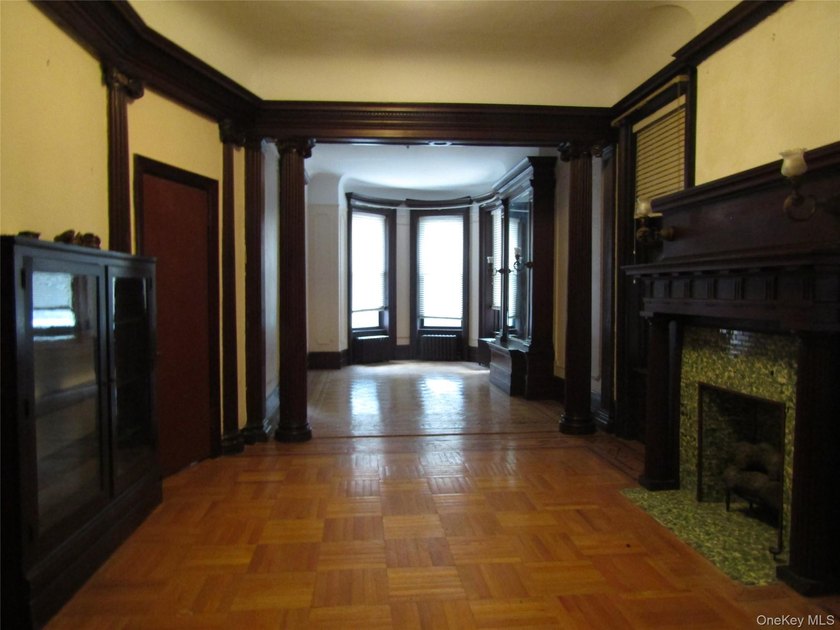 Charming 19th Century Historic Mansion landmarked in the - photo 4