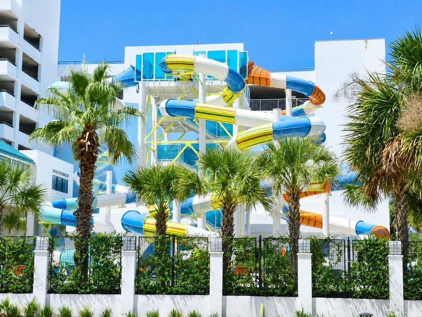 Rare direct oceanfront opportunity at Landmark Resort! This - photo 17