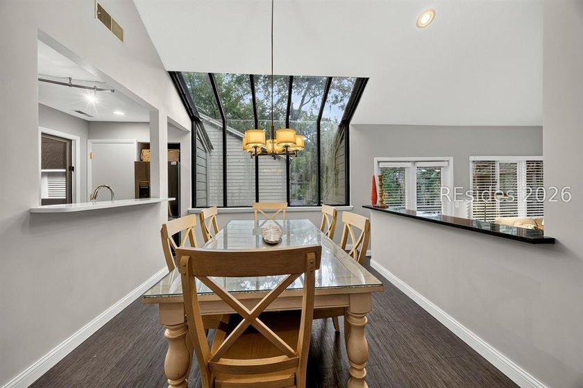 In the heart of Palmetto Dunes, this beautiful villa is the kind - photo 6