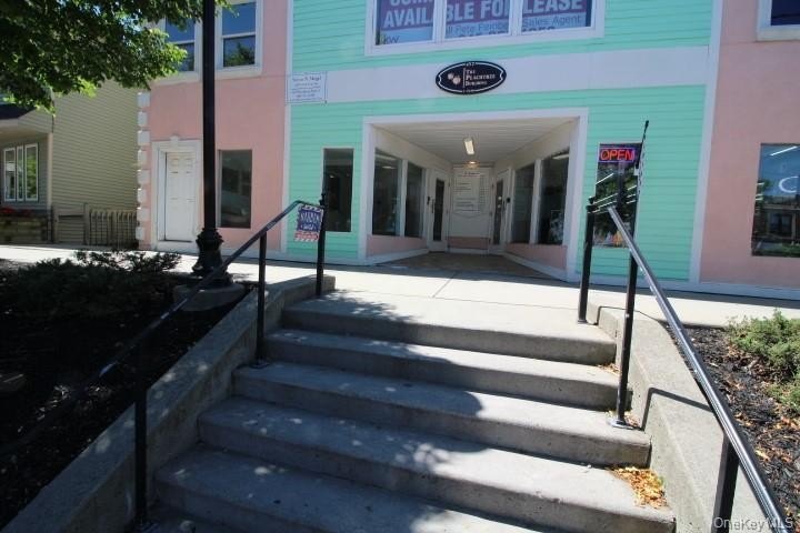 Great location in the Heart of the Village of Monticello - photo 2