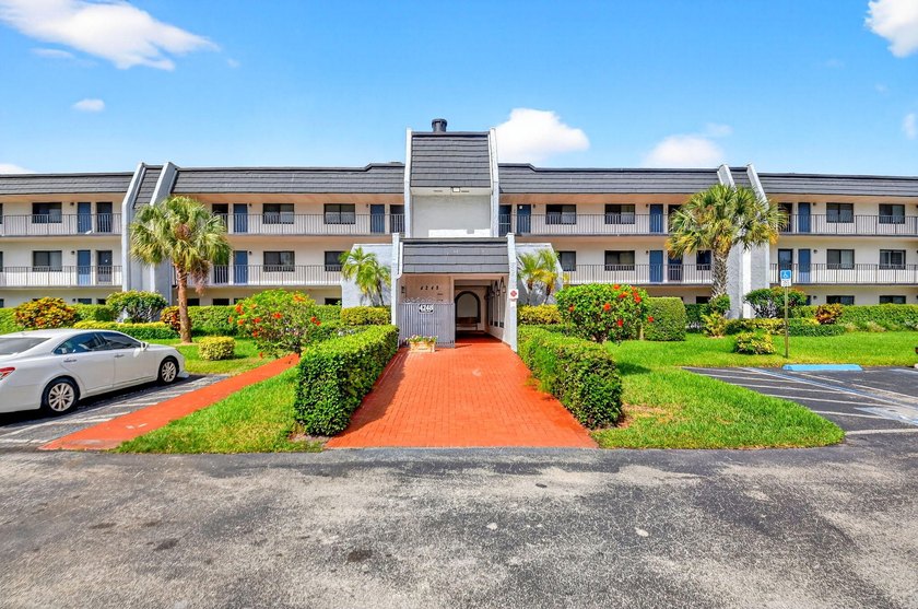 Finest location in Palm Beach County, ultra - private, 7- miles - photo 2