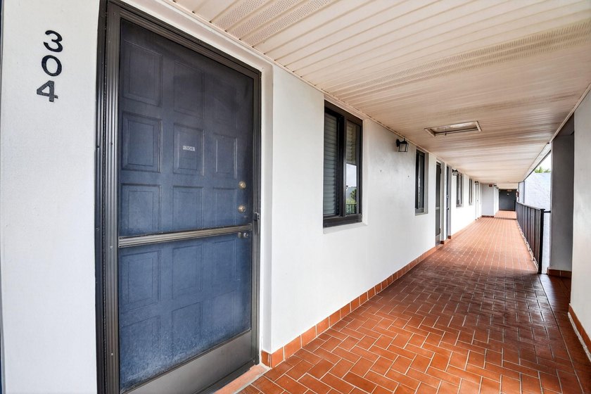 Finest location in Palm Beach County, ultra - private, 7- miles - photo 3