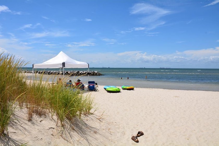 A relaxed Chesapeake Bay lifestyle meets resort living in this - photo 36