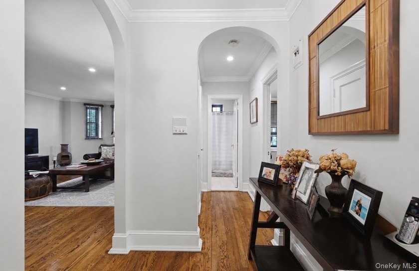 Come experience this beautiful pre-war one bedroom, one bathroom - photo 4