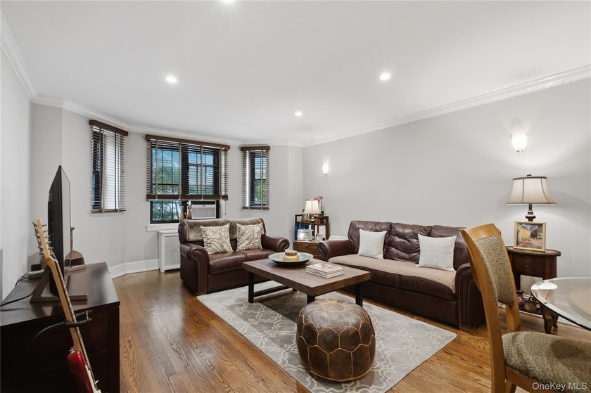 Come experience this beautiful pre-war one bedroom, one bathroom - photo 6
