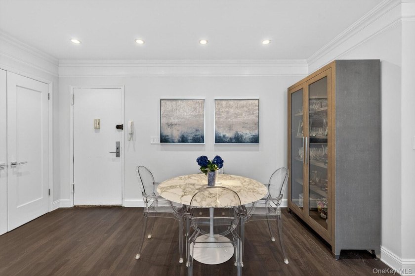 Rarely-available, meticulously renovated West Village 2-Bedroom - photo 4