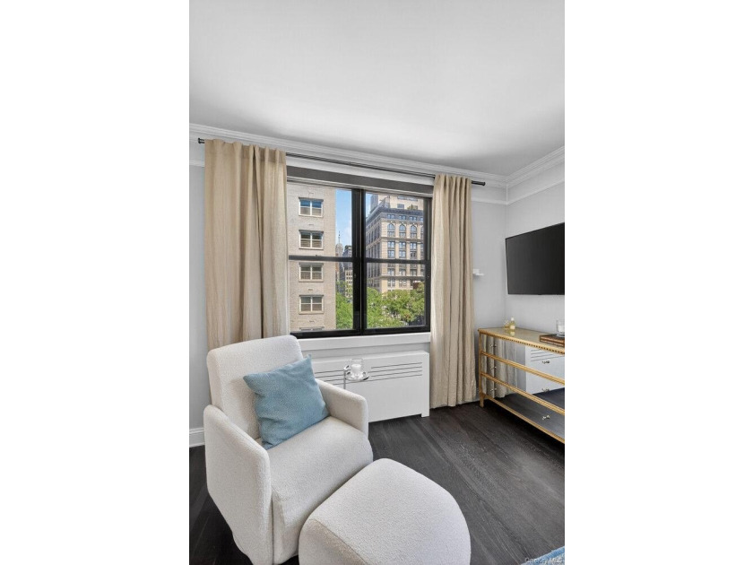 Rarely-available, meticulously renovated West Village 2-Bedroom - photo 10
