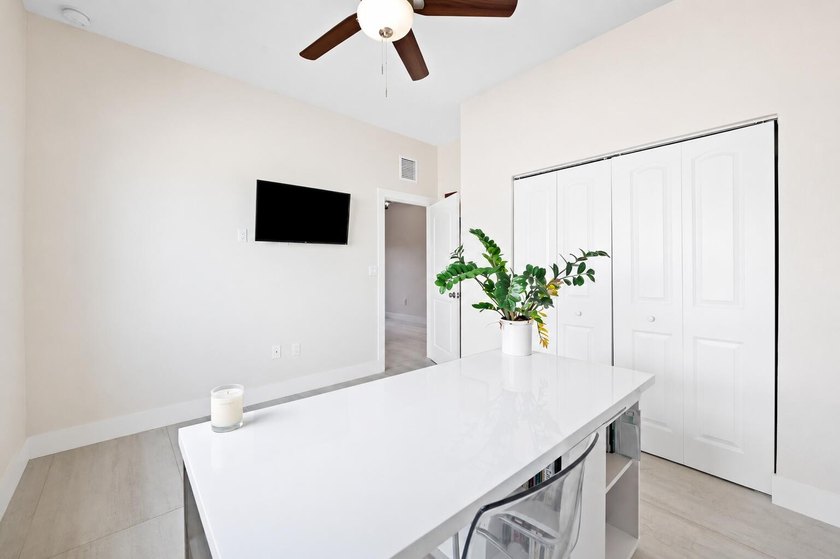 Beautifully upgraded 3-bed, 2-bath home in Oakland Park, built - photo 16