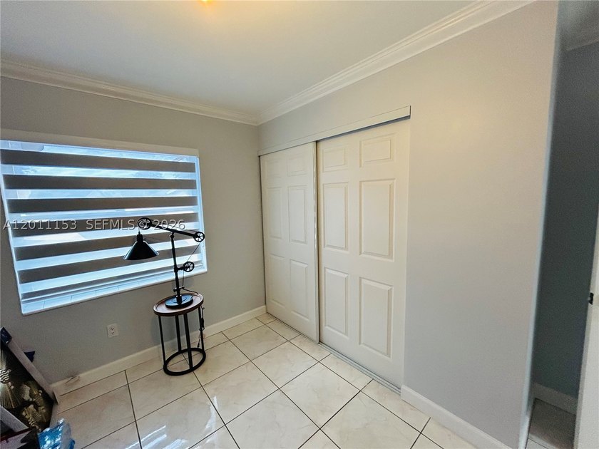 Welcome to this beautiful townhouse with 3 bedrooms and 2 - photo 10
