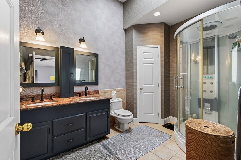 PRIVATE, GATED BLUE RIDGE MOUNTAIN ESTATE on 15.5 unrestricted - photo 42