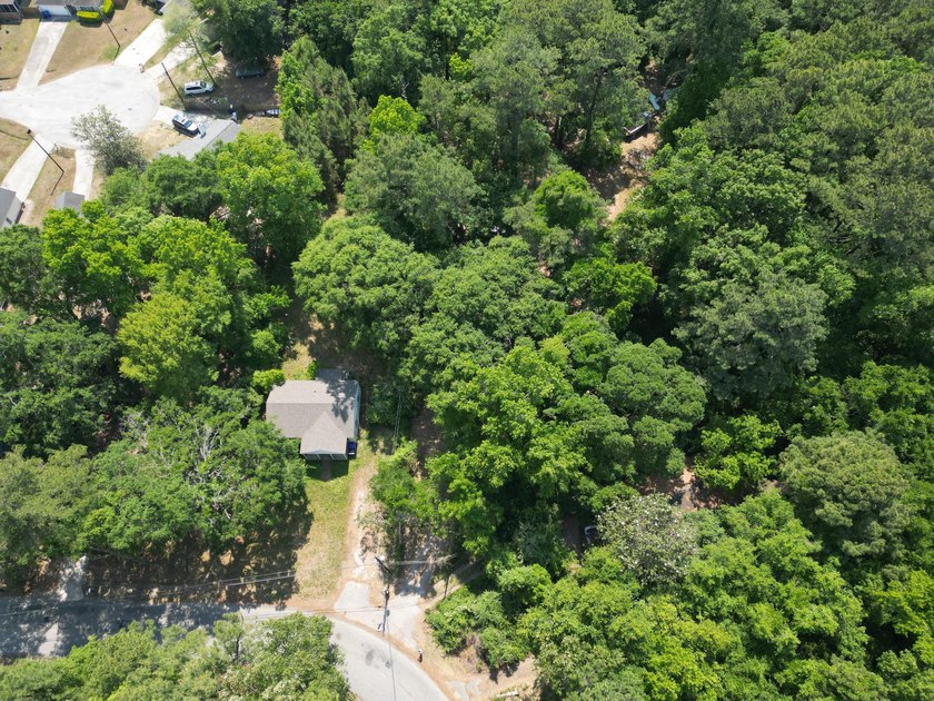 Opportunity knocks at 1740 Dogwood Rd in Charleston--a rare - photo 9