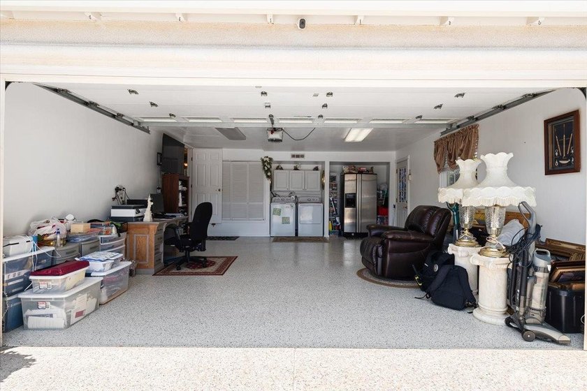 This spacious 4-bedroom, 3-bathroom Spanish Colonial Revival - photo 32