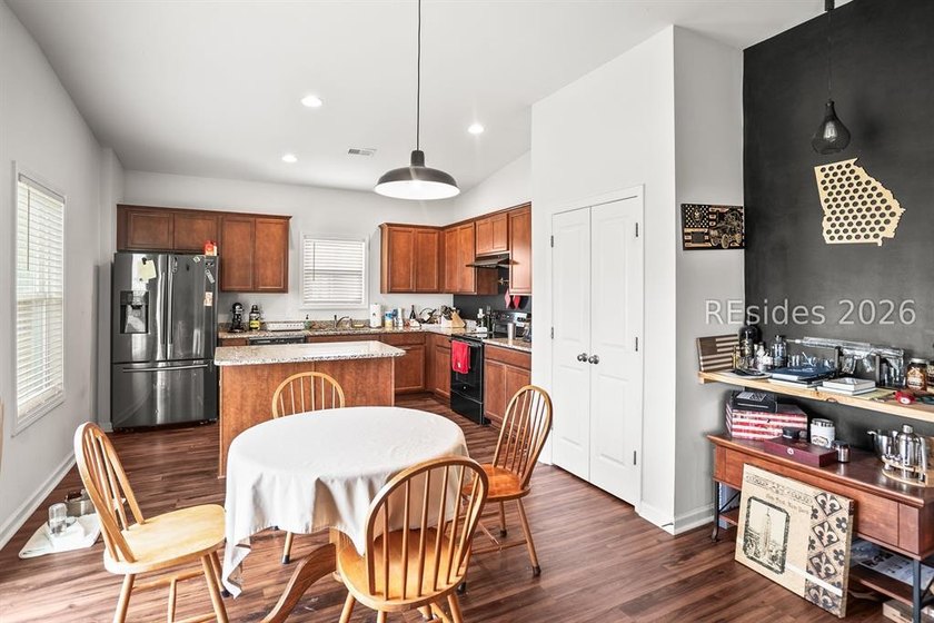 Welcome to 9 Chinquapin Street, nestled in the desirable Shell - photo 7