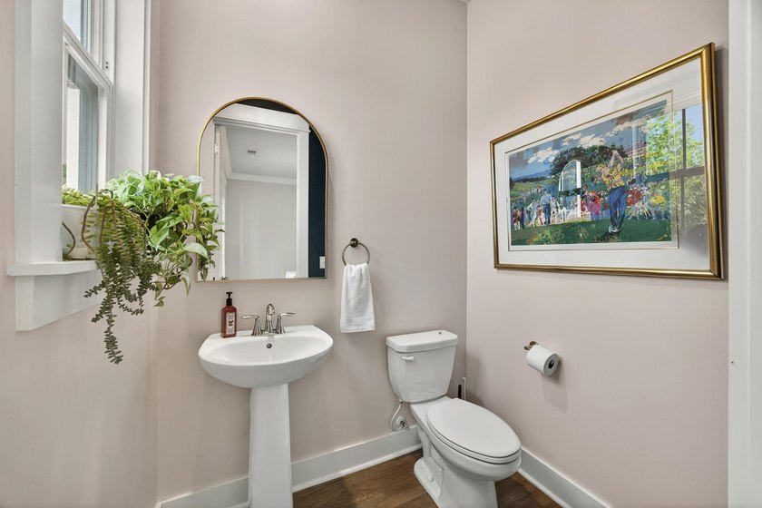 Luxury meets convenience in the sought-after marsh front - photo 7