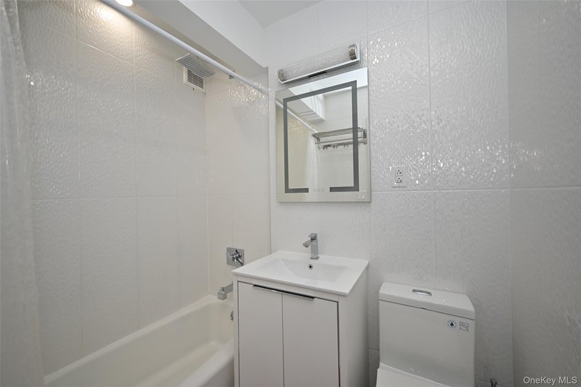 Welcome to your beautifully renovated studio oasis! This - photo 12