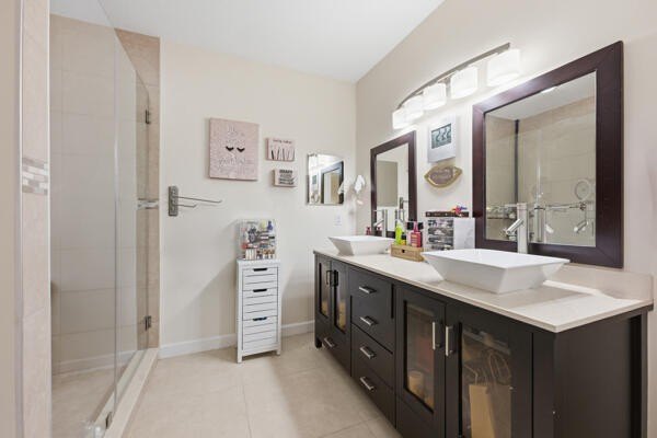 Welcome to Old Florida Bungalow Townhomes. A tastefully - photo 22